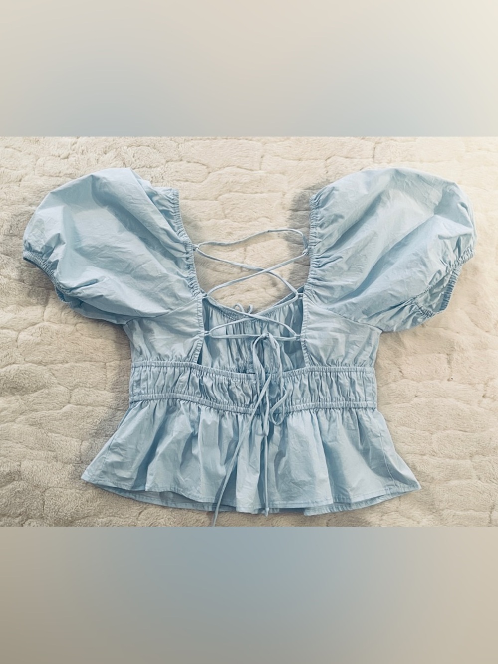 Cotton Candy LA Smocked crop top Puffed sleeves corset-style lace-up closure.M - Picture 4 of 8